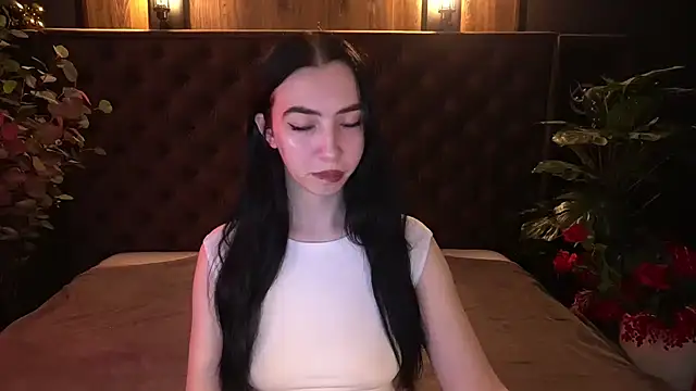 WildKittenX  online show from 14, 4, 2026