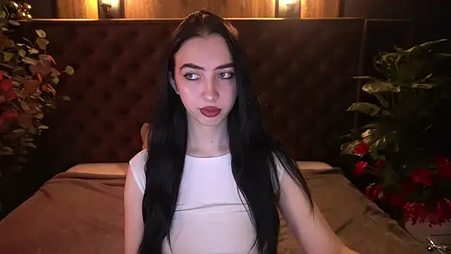 WildKittenX  online show from 16, 4, 2026