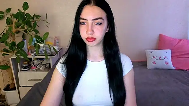 Snapshot of WildKittenX_ chatting on 11, 6, 2026 WildKittenX online show from 11, 6, 2026