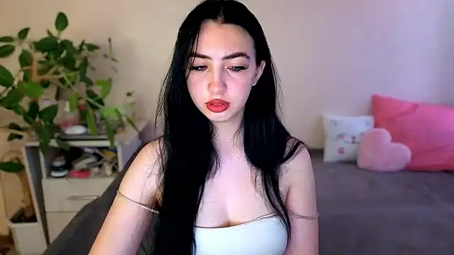 Snapshot of WildKittenX_ chatting on 2, 7, 2026 WildKittenX online show from 2, 7, 2026