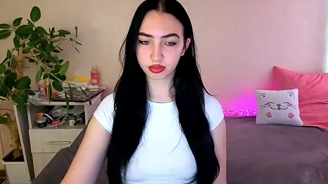 Snapshot of WildKittenX_ chatting on 6, 6, 2026 WildKittenX online show from 6, 6, 2026