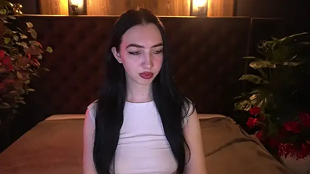 WildKittenX  online show from 15, 4, 2026