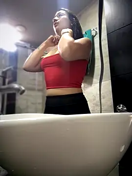 Snapshot of Mila_LS chatting on 28, 10, 2025 Mila LS online show from 28, 10, 2025