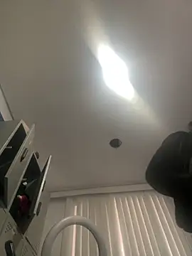 Snapshot of Mila_LS chatting on 27, 11, 2025 Mila LS online show from 27, 11, 2025