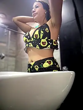 Snapshot of Mila_LS chatting on 21, 10, 2025 Mila LS online show from 21, 10, 2025