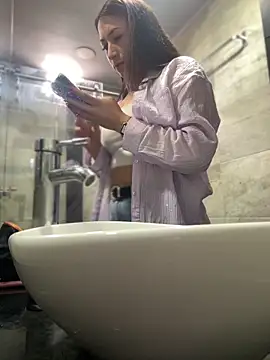 Snapshot of Mila_LS chatting on 14, 9, 2025 Mila LS online show from 14, 9, 2025