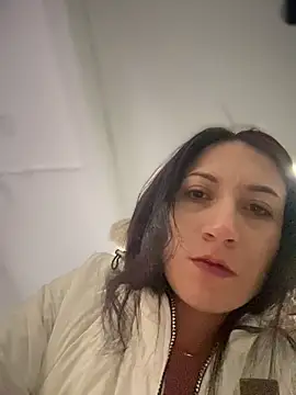 Snapshot of Mila_LS chatting on 26, 11, 2025 Mila LS online show from 26, 11, 2025