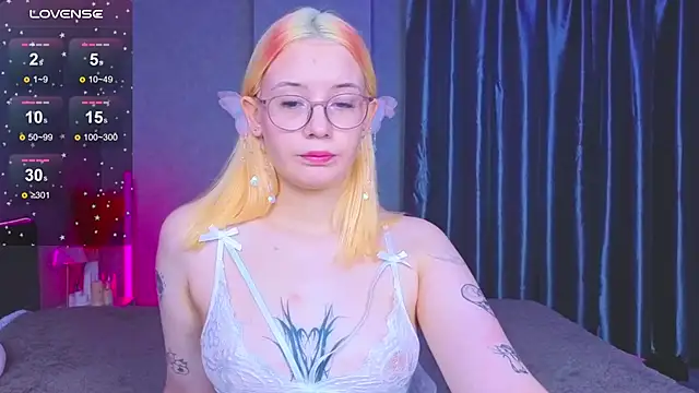 Snapshot of AuroraPrincess chatting on 20, 11, 2025 AuroraPrincess online show from 20, 11, 2025