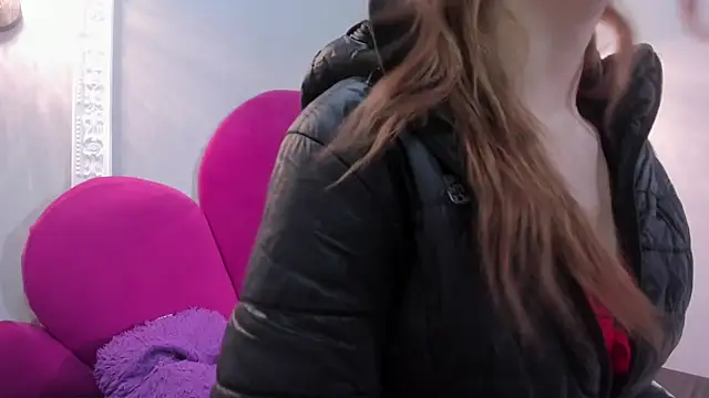 Bonniie 22 online show from 19, 12, 2025