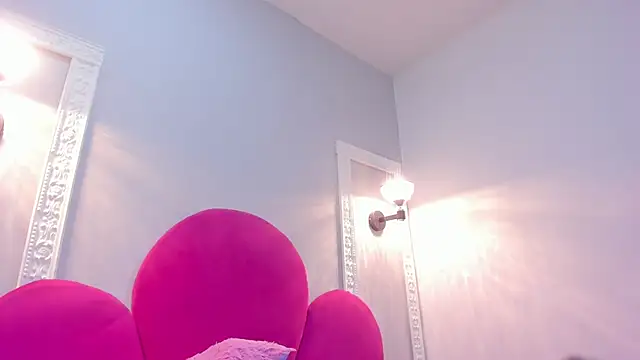 Snapshot of Bonniie_22 chatting on 15, 10, 2025 Bonniie 22 online show from 15, 10, 2025