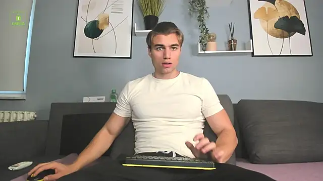 Kyle Baker online show from 17, 10, 2025