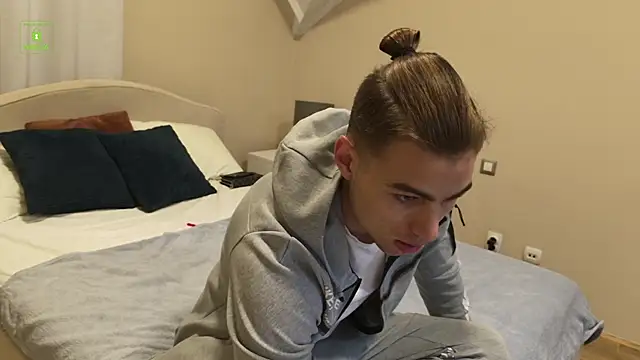 Kyle Baker online show from 6, 3, 2025