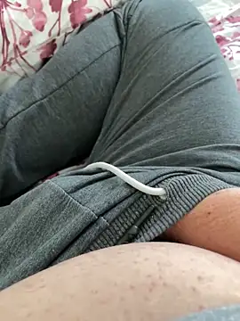 Snapshot of littletoy64 chatting on 3, 3, 2025 littletoy64 online show from 3, 3, 2025