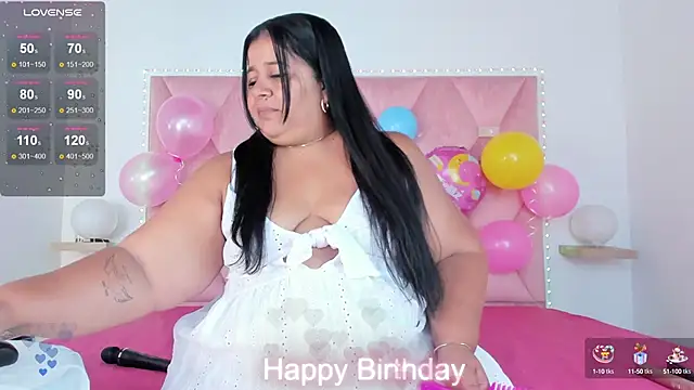 Snapshot of LunaaSweett chatting on 14, 9, 2025 LunaaSweett online show from 14, 9, 2025