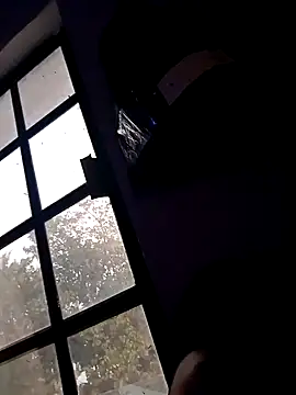 crisssalazar online show from 12, 3, 2025