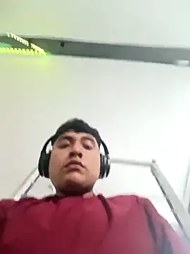 crisssalazar online show from 10, 3, 2025