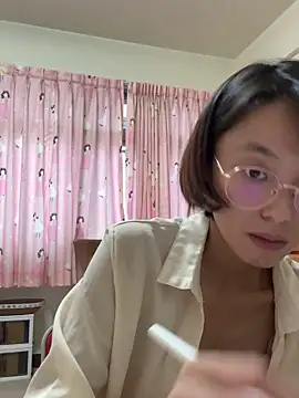 ladypaggy online show from 4, 11, 2025