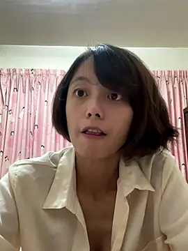 ladypaggy online show from 2, 10, 2025