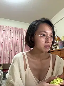 ladypaggy online show from 27, 3, 2026