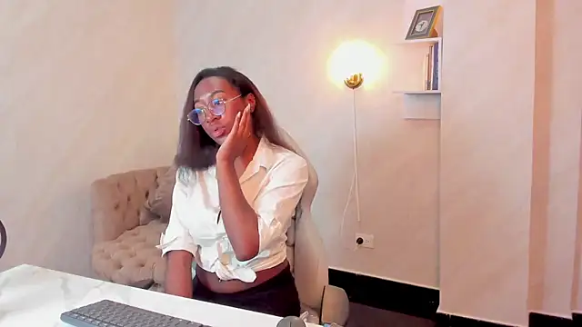 Qeen blackk online show from 7, 3, 2025