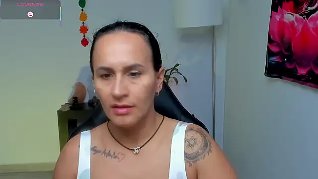 Sara Charmy online show from 25, 5, 2026