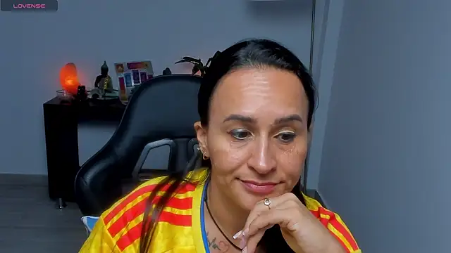 Snapshot of Sara_Charmy chatting on 7, 7, 2026 Sara Charmy online show from 7, 7, 2026