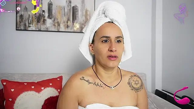 Sara Charmy online show from 10, 11, 2025