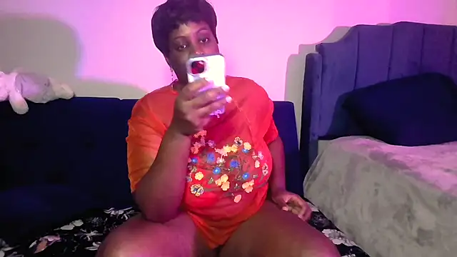 lovelyenigma365 online show from 6, 3, 2025