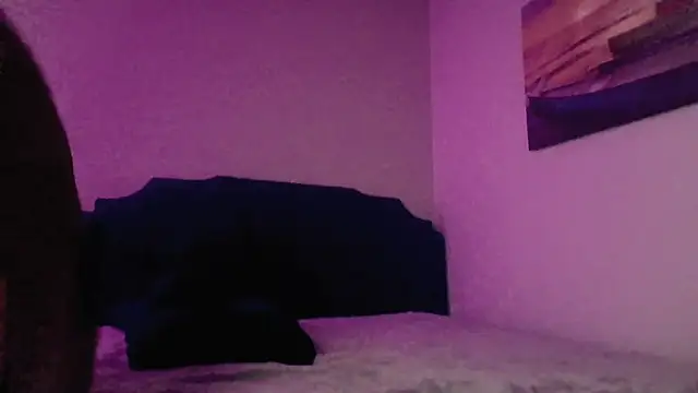 lovelyenigma365 online show from 5, 3, 2025