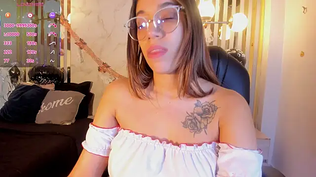 Snapshot of Oriana_gh chatting on 25, 10, 2025 Oriana gh online show from 25, 10, 2025