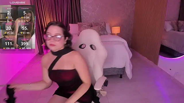 Snapshot of rachell_wiliams chatting on 4, 7, 2026 rachell wiliams online show from 4, 7, 2026