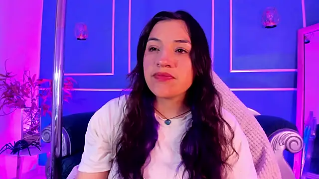 TaraTaylorr online show from 22, 12, 2025