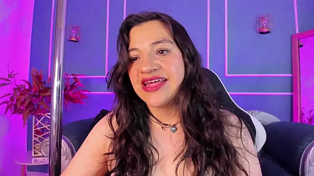 TaraTaylorr online show from 2, 10, 2025