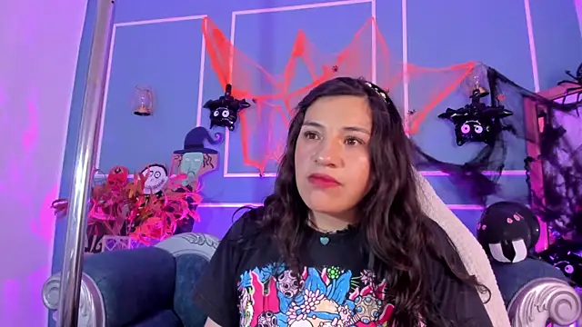 TaraTaylorr online show from 30, 10, 2025