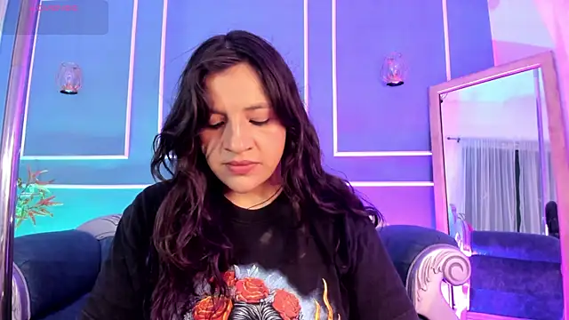 TaraTaylorr online show from 25, 11, 2025