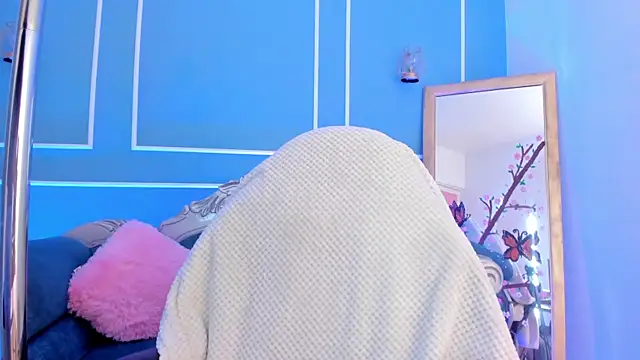 TaraTaylorr online show from 6, 4, 2026