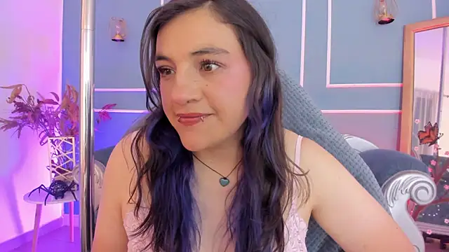 Snapshot of TaraTaylorr chatting on 13, 7, 2026 TaraTaylorr online show from 13, 7, 2026