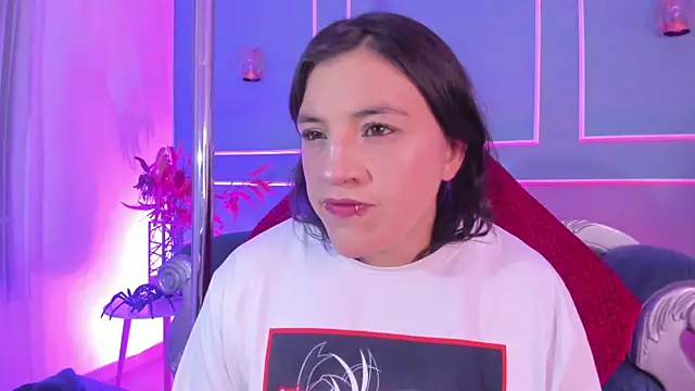 Snapshot of TaraTaylorr chatting on 7, 2, 2026 TaraTaylorr online show from 7, 2, 2026