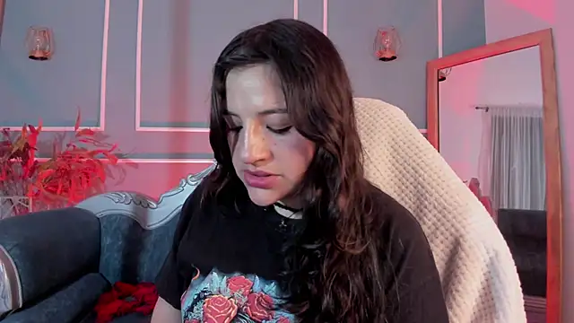 TaraTaylorr online show from 2, 11, 2025