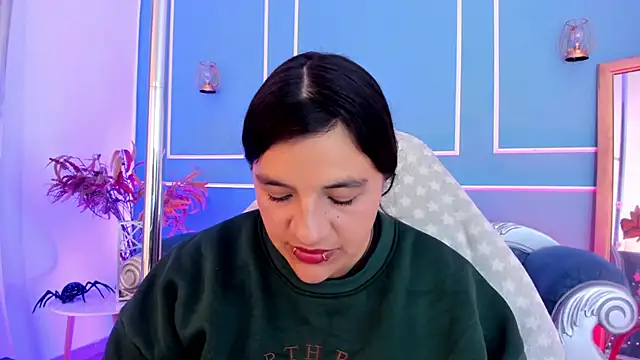 TaraTaylorr online show from 12, 5, 2026