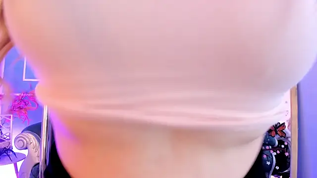 TaraTaylorr online show from 11, 4, 2026