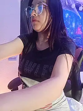 Snapshot of MiaStarts chatting on 12, 10, 2025 MiaStarts online show from 12, 10, 2025