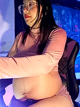 MiaStarts online show from 6, 2, 2026