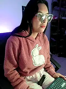 Snapshot of MiaStarts chatting on 12, 3, 2025 MiaStarts online show from 12, 3, 2025