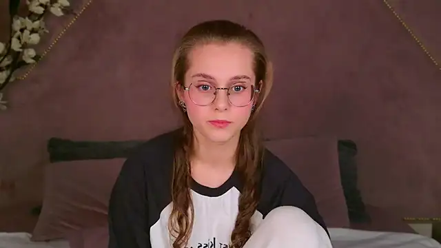 RileyMimicho online show from 24, 9, 2025