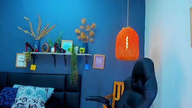 yessila parker online show from 28, 2, 2026