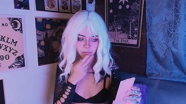  mollycrystal online show from 22, 9, 2025