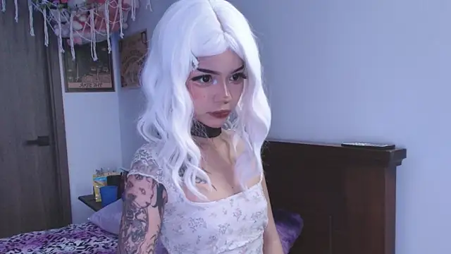  mollycrystal online show from 13, 2, 2026