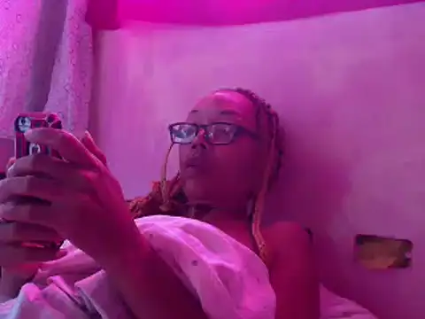 Ladyzee25 online show from 4, 6, 2026