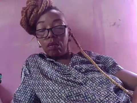 Ladyzee25 online show from 15, 6, 2026